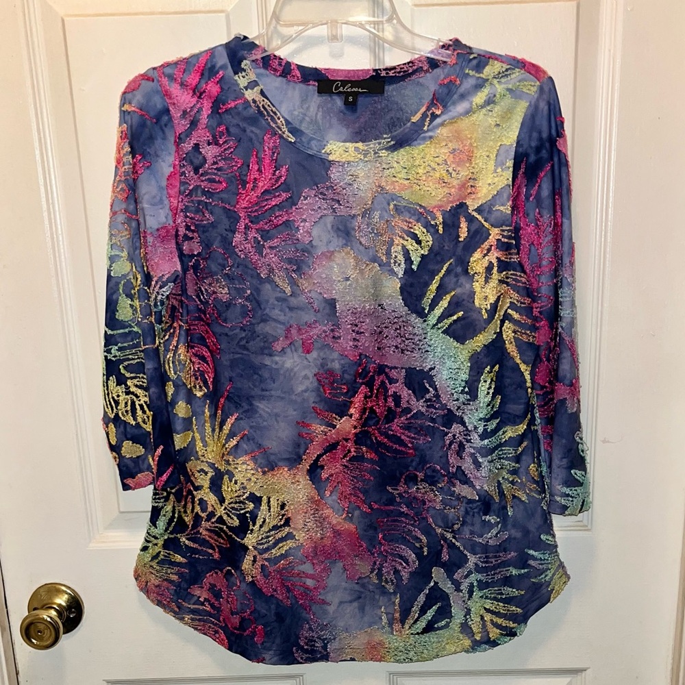 CALEOOA Women’s Colorful Textured Top. Sz S.